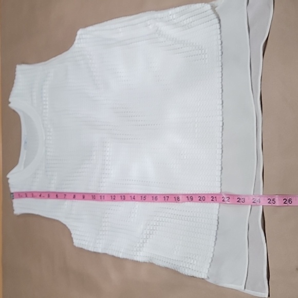 Vince Size M Ivory Lattice Overlay Silk Sleeveless Top, Exc. Used Condition - Picture 8 of 11